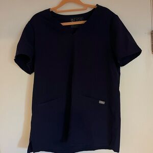 Navy Figs Casma Three-Pocket Scrub Top